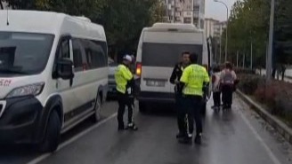 Kütahya'da bir öğrenci servisinin sürücüsü, polisin dur ihtarına uymayıp kaçtı