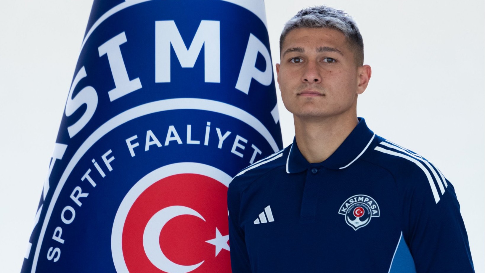 Üst üste final oynadı, yıldızı parladı. 3. Lig'den Süper Lig'e imza