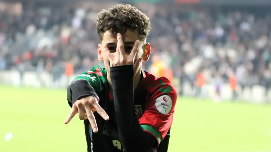 Fenerbahçe de istedi, Trabzonspor bitiriyor! 3. Lig’den geliyor