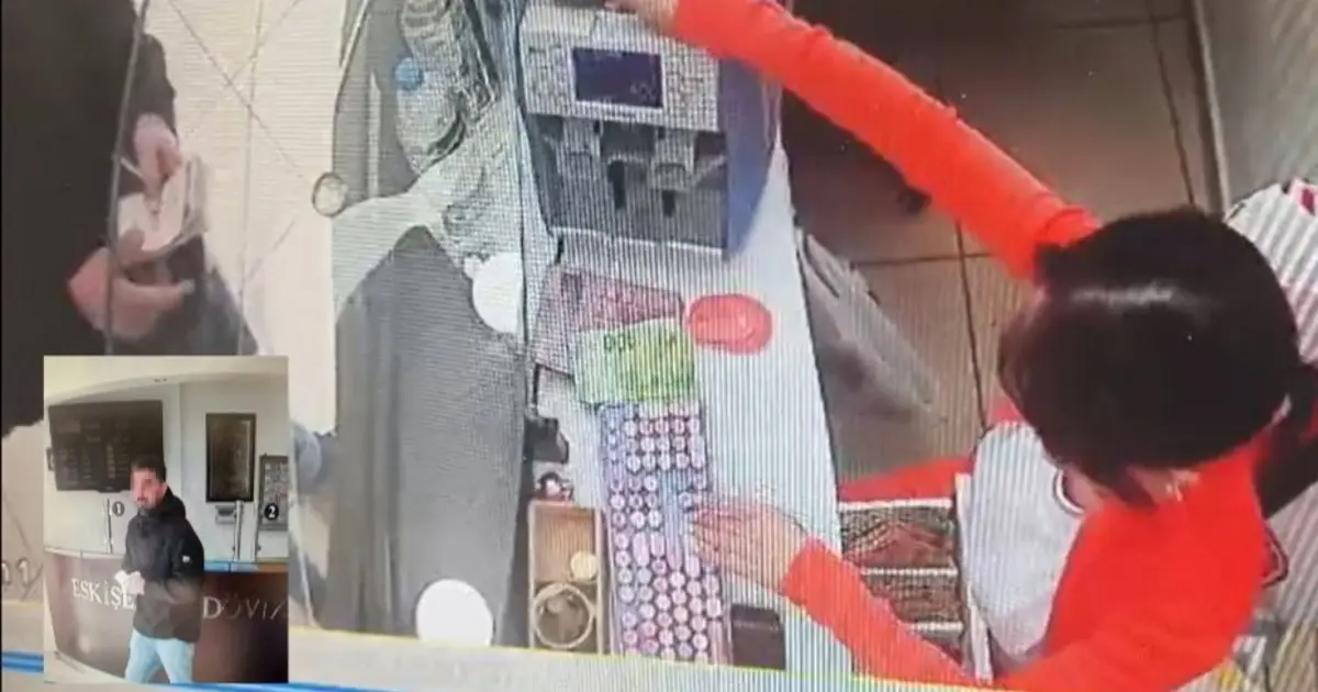 Dalgınlıkla 100 avro fazla bozdu. Şimdi müşteriye sesleniyor