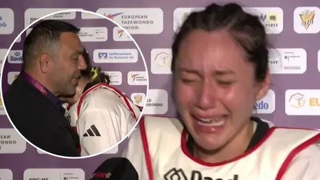 Milli sporcumuz maçın ardından hıçkırıklara boğuldu