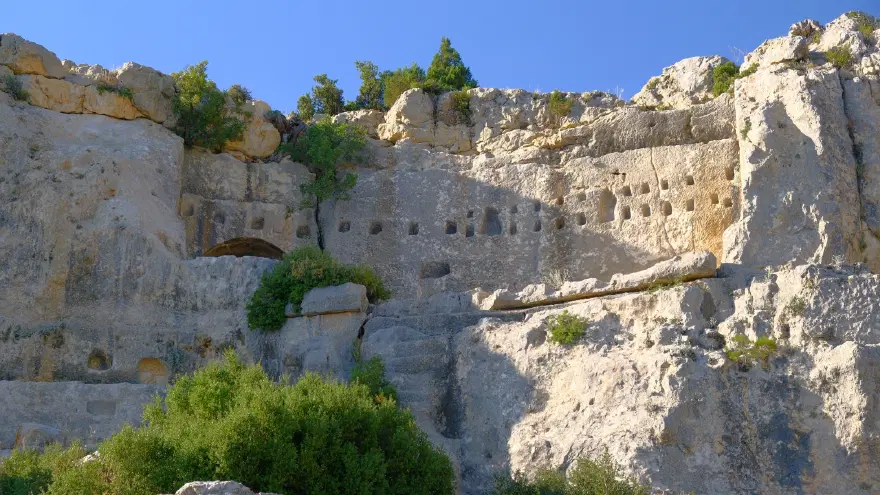 KURUCULARI AZİZ PAULUS VE BARNABAS 2