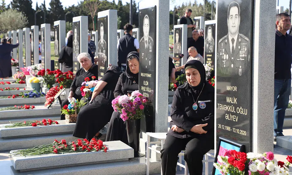 Azerbaycan'da 2. Karabağ Savaşı'nın 6. yılında şehitler anıldı
