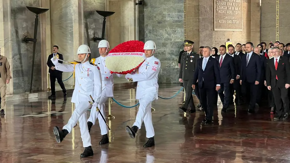 Anıtkabir'de 19 Mayıs töreni