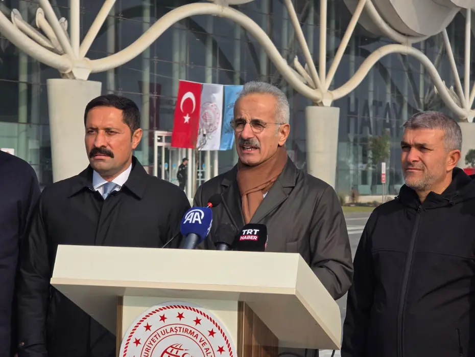 Bakan Uraloğlu duyurdu. Hatay Havalimanı 2026'da tamamlanacak