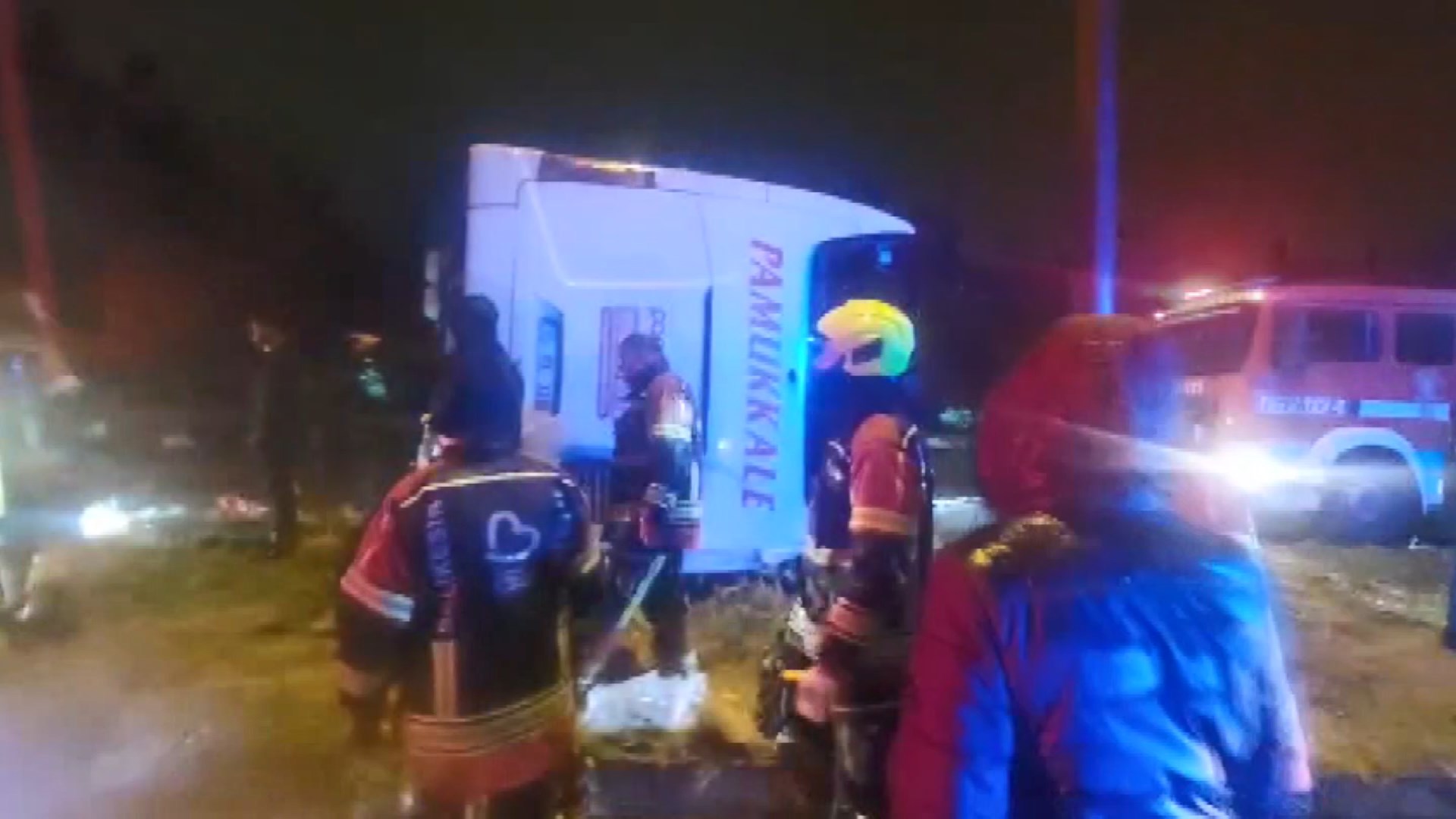 Balıkesir'de otobüs devrildi: 3 ölü, 30 yaralı 