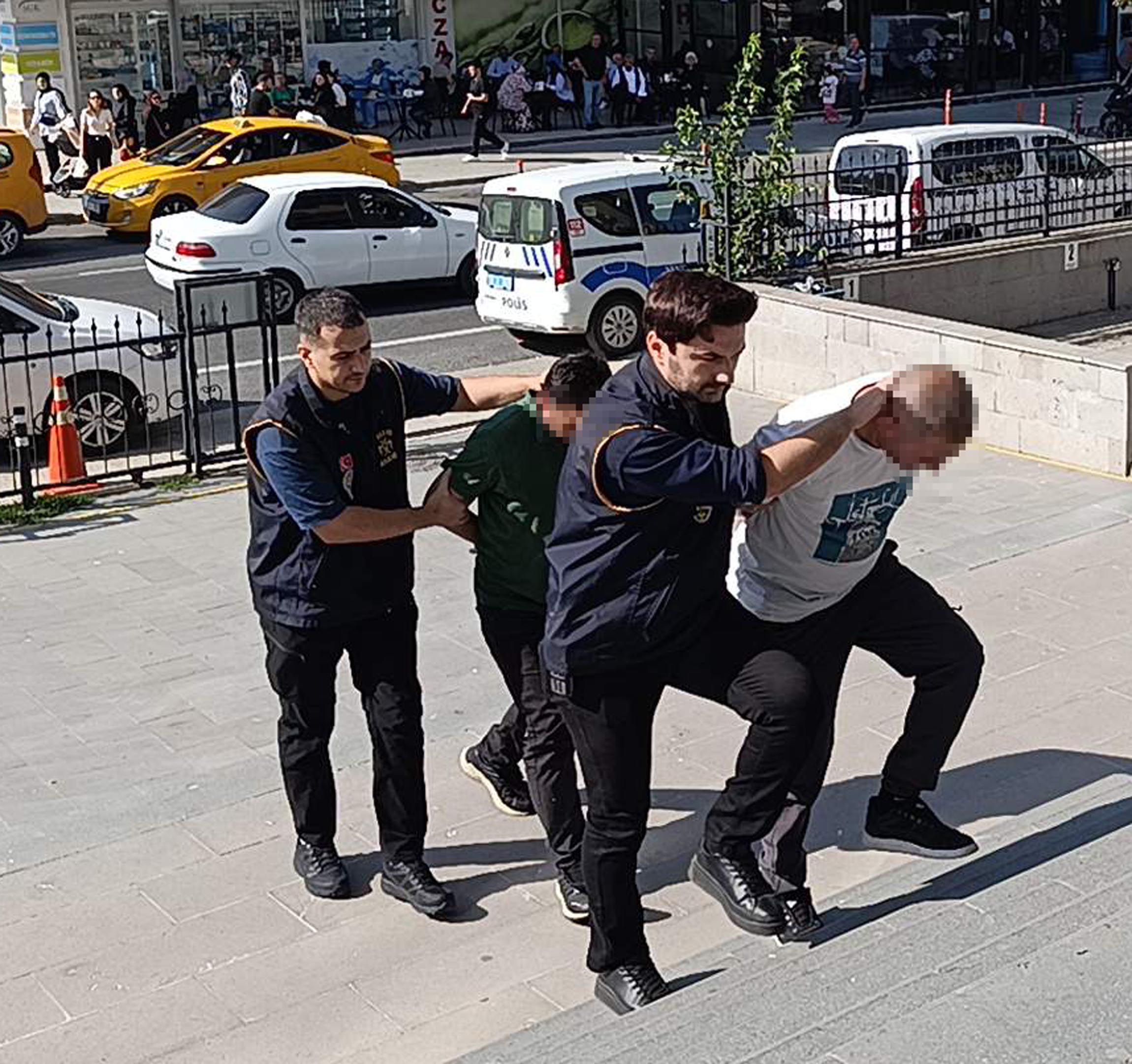 Banka görevlisinin dikkati dolandırıcılığı önledi. 2 kişiye gözaltı