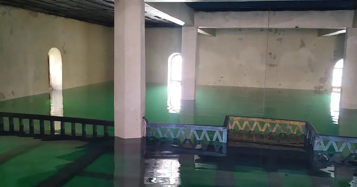 Sular çekilince gün yüzüne çıktı. Bir zamanlar köy camisiymiş