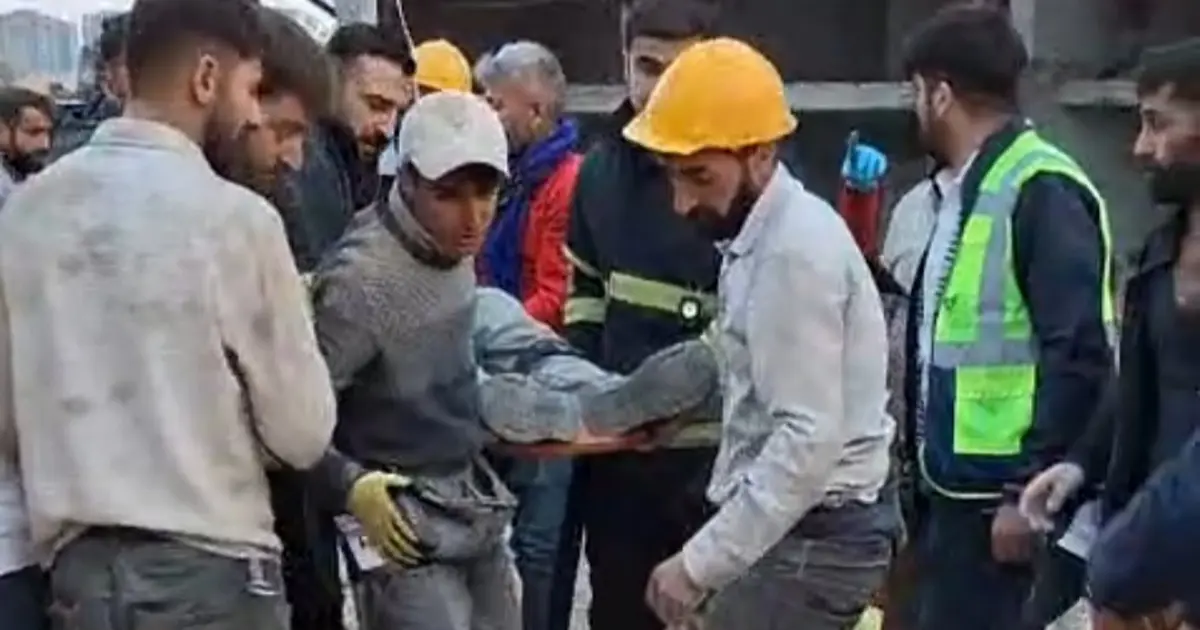 Beton parçaları inşaat işçilerinin üzerine düştü: 1 ölü, 1 ağır yaralı