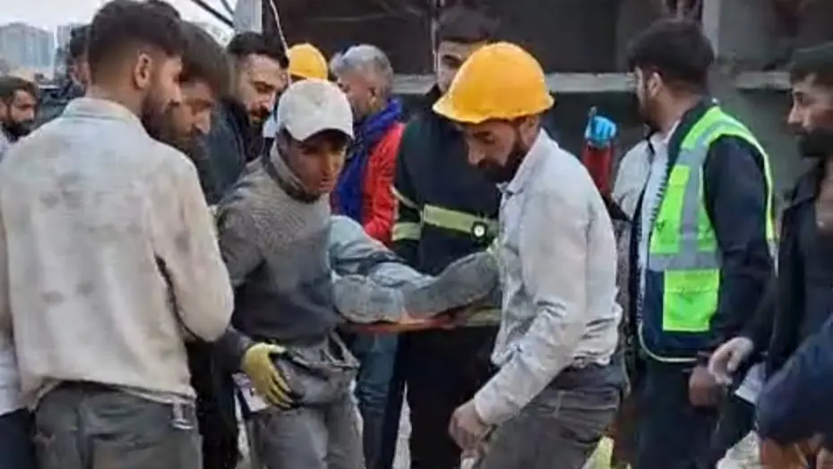Beton parçaları inşaat işçilerinin üzerine düştü: 1 ölü, 1 ağır yaralı