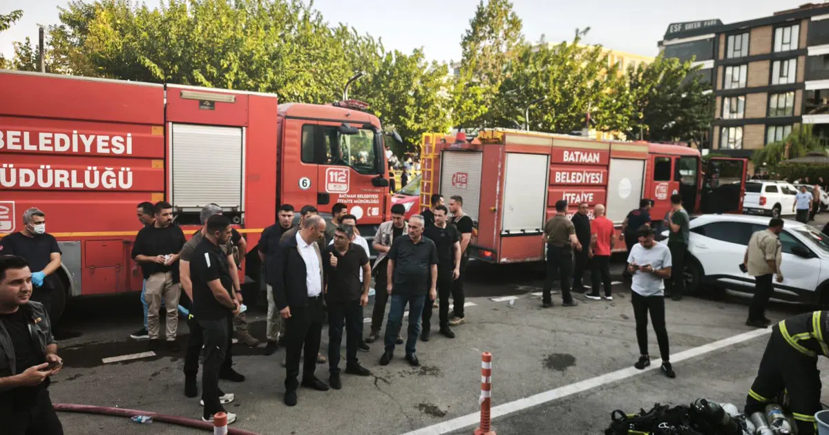Batman'da spor salonunda çıkan yangında 2 kişi öldü, 10 kişi yaralandı