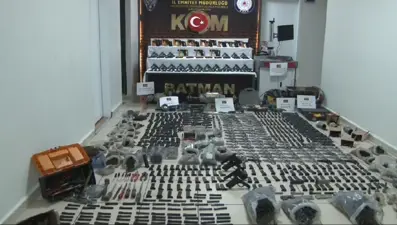 3 yılda 2 binden fazla silah ve 119 bin parça ele geçirildi