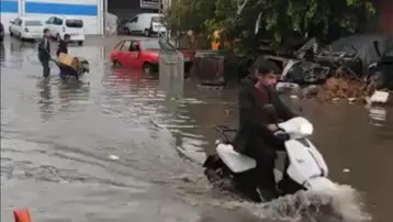 Batman’da sağanak: Cadde ve sokaklar suyla doldu