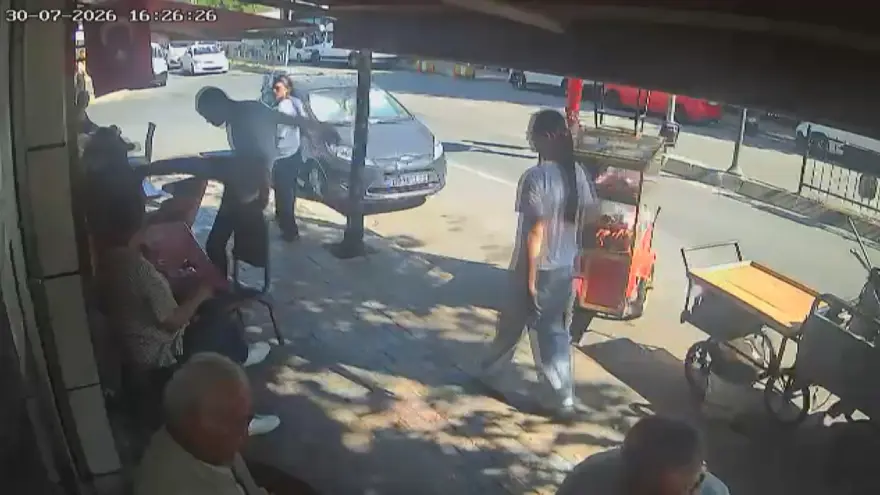 Olay yerine eşiyle gelince ortalık karıştı. Laf atma kavgasında ölümlü sona 3 tutuklama 2