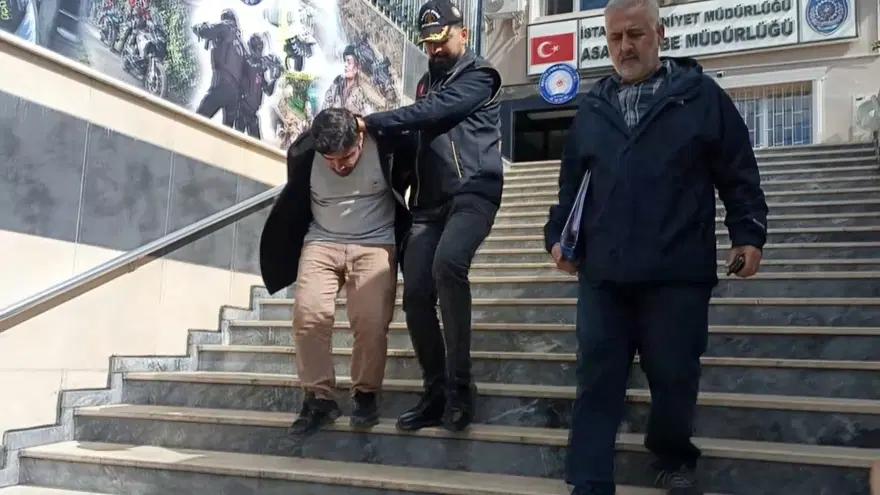 İMİTASYON ALTINLARLA YAKALANDI