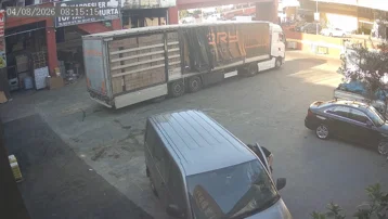 Sinyal kesiciyle aracın kilitlenmesini engelleyip 200 bin lirayı çaldılar