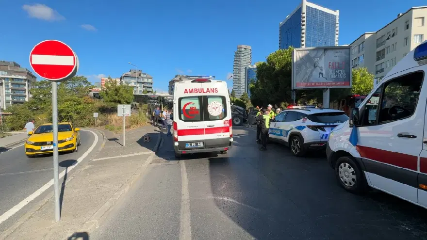 CADDEDE TRAFİK YOĞUNLUĞU OLUŞTU 1