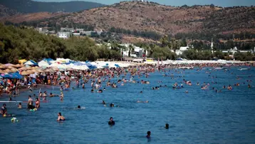 Bodrum'da plaja giriş 2 bin liradan başlıyor