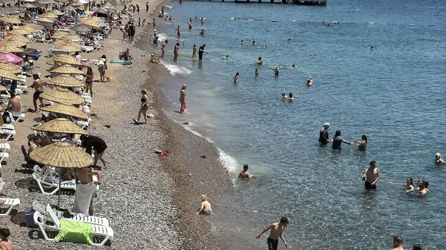 150 bin araç giriş yapmıştı. Bodrum sahillerinde bayram hareketliliği 2