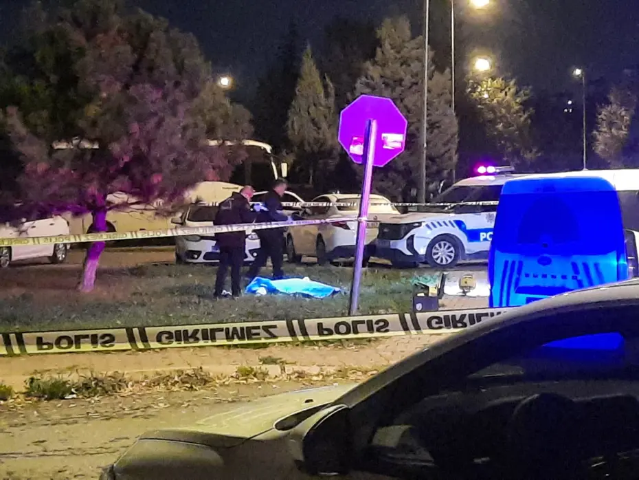 Boşanma aşamasındaki Rabia'yı bıçaklayarak öldürdü