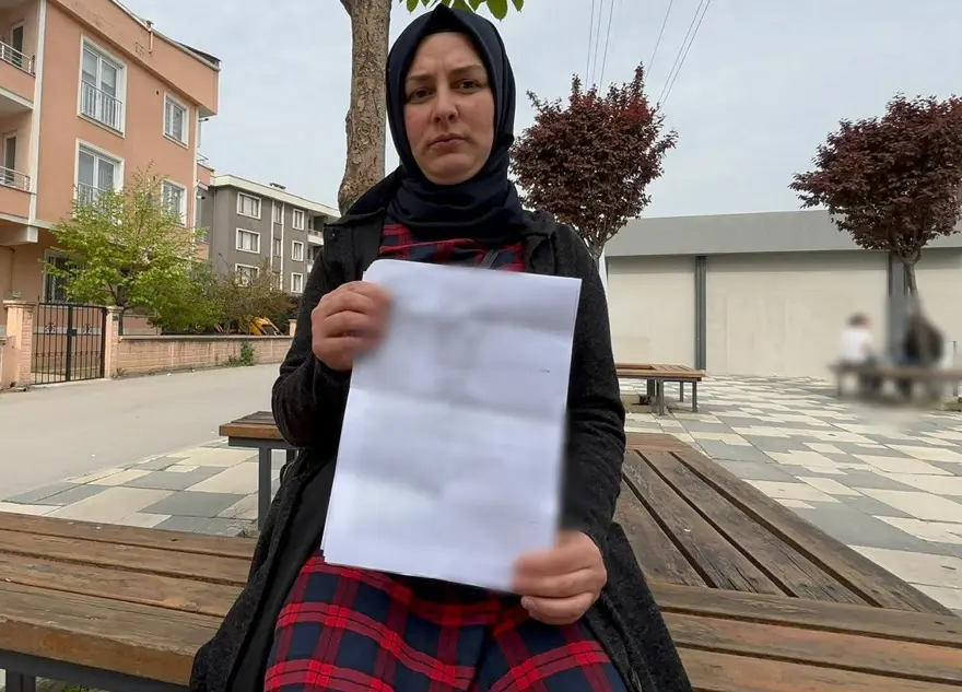 Boşanma aşamasındaki eşinin altınlarını alıp kaçtı, sevgilisine düğün yaptı 