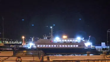 Marmara'da panik. Feribot iskeleye çarptı.