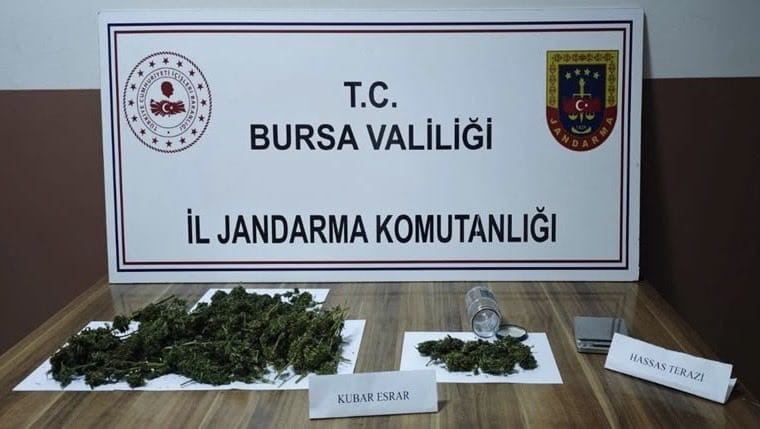 Bursa'da 1 kilo uyuşturucu ele geçirildi
