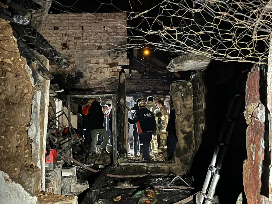 Bursa'da yangında evde yaşayan kişi ölü bulundu