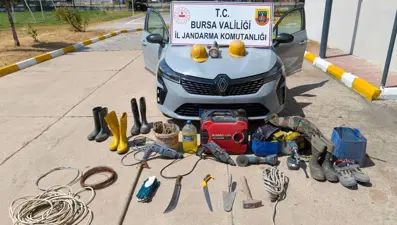 Bursa'da 35 metrelik tünelde kaçak kazı yapan 5 şüpheli yakalandı