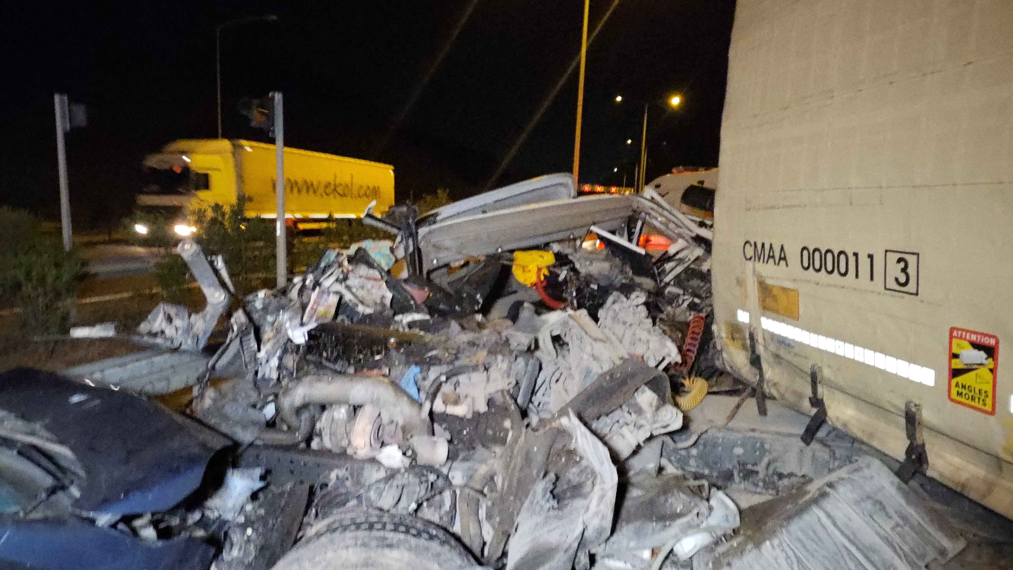 Bursa'da üç araç zincirleme kazaya karıştı