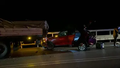 Yağış zincirleme kazaya neden oldu: 2'si çocuk 3 yaralı