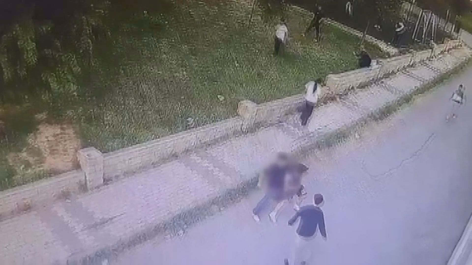 15 yaşındaki Abdülbaki parkta bıçaklanarak öldürüldü. Çocuk yaştaki iki şüpheli tutuklandı
