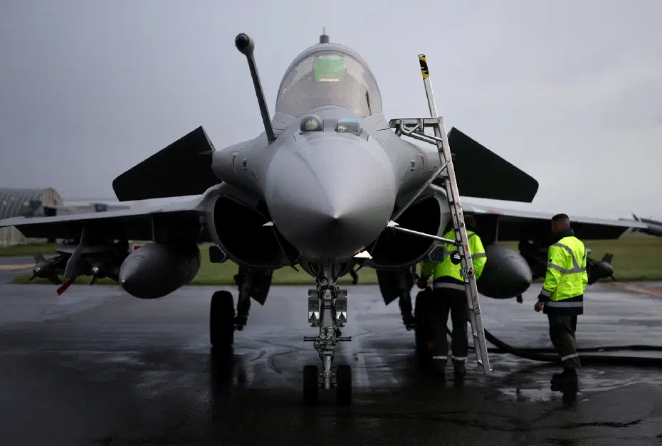 Almanya'daki Spangdahlem ABD Hava Üssü'nden kalkan bir F-16 düştü