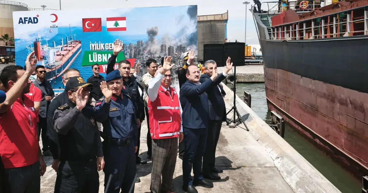 Lübnan'a gidecek. Yardım gemisi Mersin'den yola çıktı