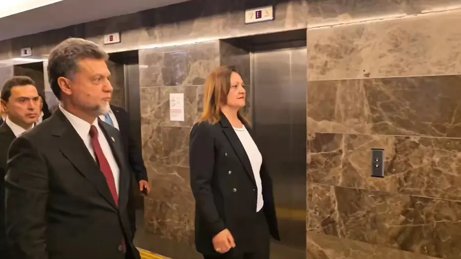 Burcu Köksal AK Parti Genel Merkezi'nde 