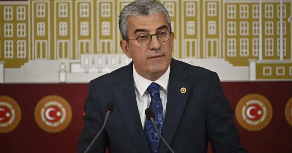 CHP YDK tedbiri 12 gün önce kaldırmıştı. Gökhan Günaydın göreve iade edildi