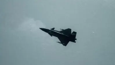 Bayraktar KIZILELMA'dan tarihi sınav: F16'ya kitlendi, simüle atışta tam isabet! 