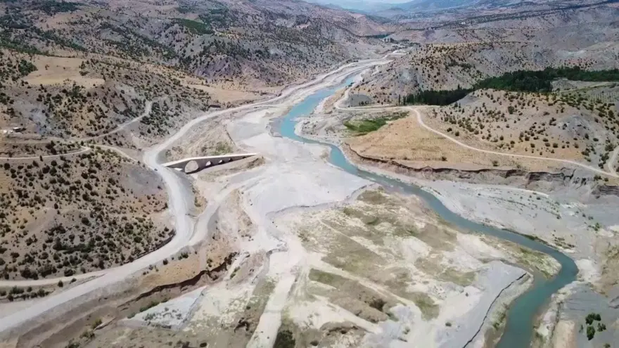 Beklenen oldu. Bin 500 yıllık köprü artık görülemeyecek 