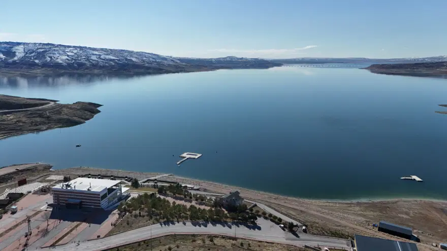 Barajda su seviyesi 4 katına çıktı, eski köy sular altında kaldı 1