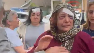 Ev hapsi şartıyla bırakıldı, mahalleli alkışlarla karşıladı