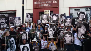 Tam 33 yıl geçti... Madımak olaylarında yaşamını yitirenler anıldı