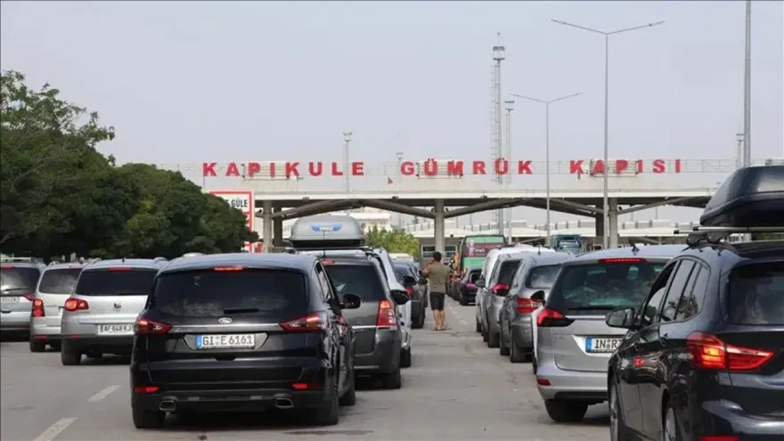 Otobüsteki gizli bölmeden servet çıktı 