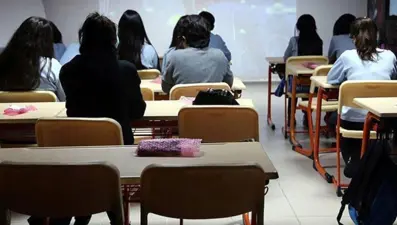 2 bin TL'lik kitaba fahiş fiyat istedi, hapis cezası verildi