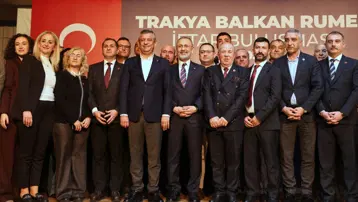 Gözler İstanbul'a çevrildi, bir belediye başkanından daha açıklama geldi. "Yeni Parti'ye geçmiyorum"