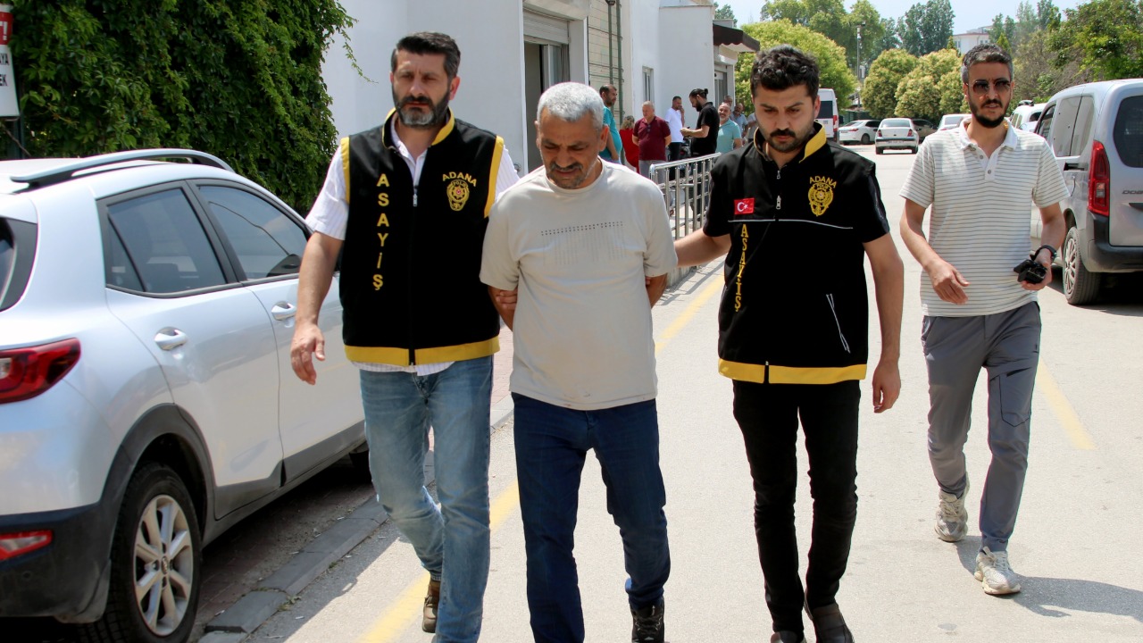 Kardeşini öldürdü. "Kirayı eşit dağıtmıyordu"