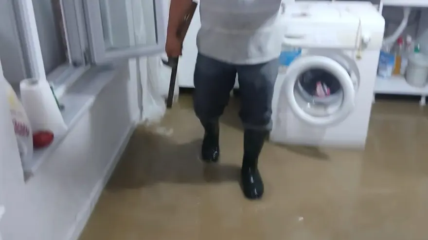 Yağış bütün gece sürdü, evleri su bastı 3