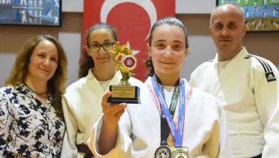 Tokalaşırken fark edildi, Türkiye şampiyonu oldu
