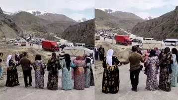 Heyelan yolu kapatınca halay çektiler