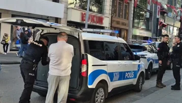 Caddede yürüyen kadının fotoğraflarını izinsiz çeken şüpheli tutuklandı