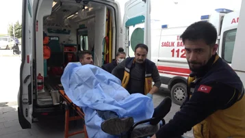 Çakmak istedi, vermeyince bıçakladı